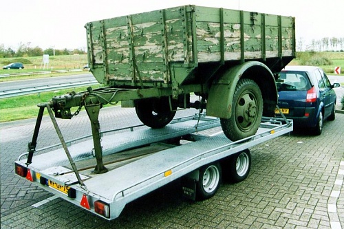 Click image for larger version

Name:	20-cwt_trailer_on_trailer.jpg
Views:	31
Size:	168.5 KB
ID:	106177