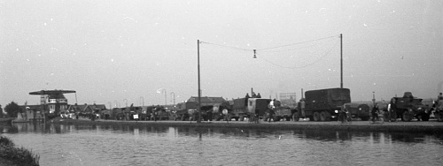 Click image for larger version

Name:	Amsterdam 1945.jpg
Views:	8
Size:	51.7 KB
ID:	112480