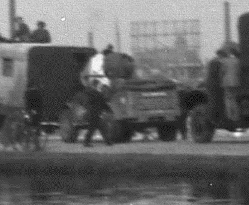 Click image for larger version

Name:	Amsterdam Bevrijding Dodge Command.jpg
Views:	3
Size:	139.2 KB
ID:	112481