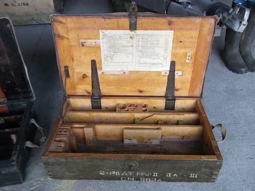 2 pdr tool box 1.jpg