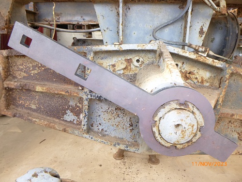 Click image for larger version

Name:	LRT Rear rockers trunion nut spanner in use  11 2023.JPG
Views:	0
Size:	614.0 KB
ID:	136373