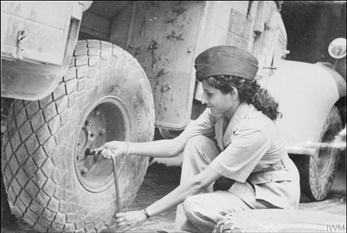 Click image for larger version

Name:	IWM IND 2180.jpg
Views:	2
Size:	129.0 KB
ID:	136432