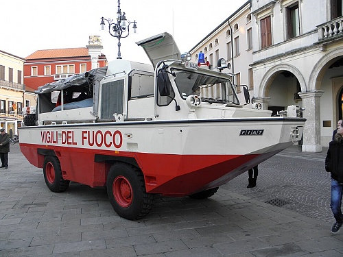 Click image for larger version
Name: 960px-Fiat_6640_AMDS_Vigili_del_Fuoco,_vista_anteriore_destra.jpg
Views: 0
Size: 167.0 KB
ID: 137455