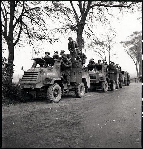 Click image for larger version

Name:	Royal Hamilton Light Infantry During the Battle of the Scheldt.jpg
Views:	2
Size:	580.5 KB
ID:	137931