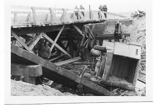 Click image for larger version

Name:	took the wrong bridge.jpg
Views:	227
Size:	51.0 KB
ID:	19765