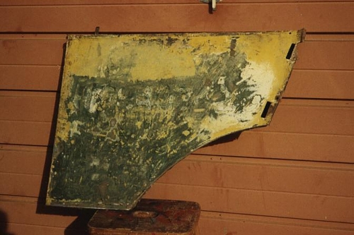 Click image for larger version

Name:	CMP 13 Cab door pic1 prime candidate for rework.jpg
Views:	68
Size:	40.2 KB
ID:	26725