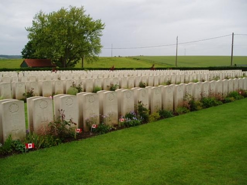 006 France - Canadian Cemetery Dieppe.jpg