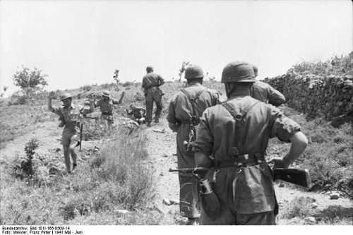Click image for larger version

Name:	Bundesarchiv_1Bild_101I-166-0509-14%2C_Kreta%2C_Gefangennahme_britischer_Soldaten.jpg
Views:	29
Size:	46.9 KB
ID:	40757