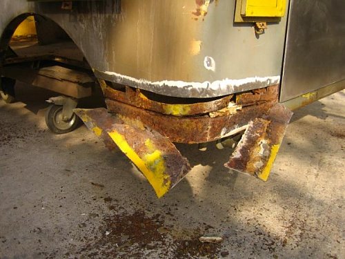 Click image for larger version
Name: 47 REAR LEFT BEFORE JAN2012_.jpg
Views: 28
Size: 59.9 KB
ID: 47277