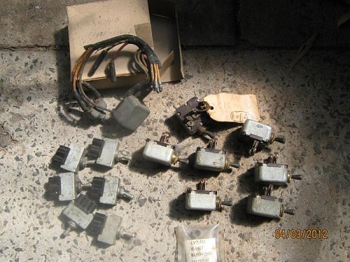 Click image for larger version

Name:	dash switches.jpg
Views:	43
Size:	68.6 KB
ID:	47561