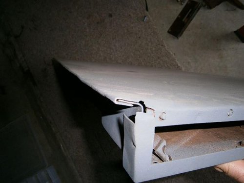 Click image for larger version

Name:	passenger door damage 4.jpg
Views:	13
Size:	30.2 KB
ID:	48092
