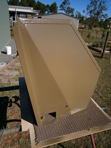 Click image for larger version

Name:	Engine hatch painted 1.jpg
Views:	20
Size:	88.9 KB
ID:	48890