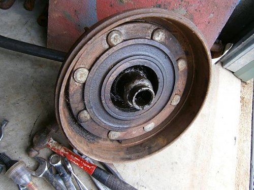 Click image for larger version

Name:	Front hub driver side 1.jpg
Views:	13
Size:	64.6 KB
ID:	54949