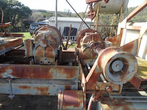 Click image for larger version

Name:	FORD CANADIAN BLITZ 4X4 V8 LWB CRANE DUEL WINCHES B.jpg
Views:	23
Size:	62.9 KB
ID:	62659