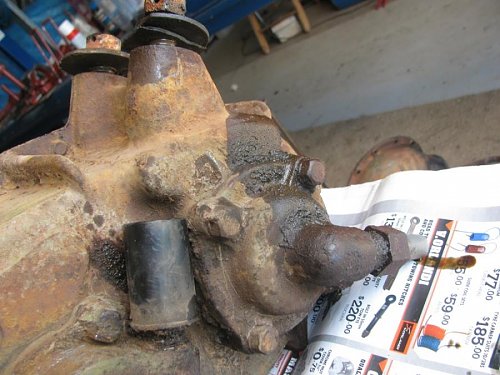 Click image for larger version

Name:	transfer case CNN 007.jpg
Views:	4
Size:	81.1 KB
ID:	74872