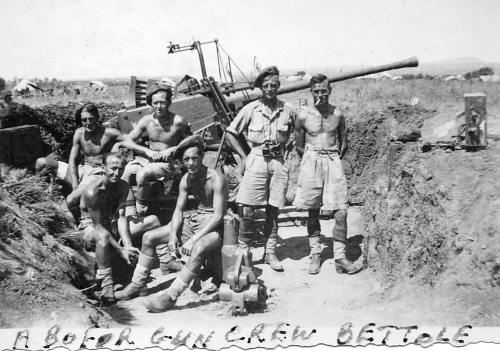 British Bofor gun crew at Bettolle Italy summer 1944.jpg
