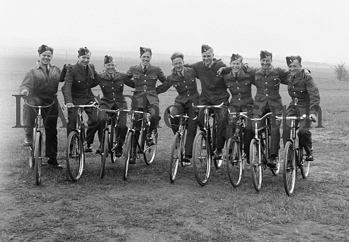 Click image for larger version

Name:	RCAF Bicycle [2].jpg
Views:	0
Size:	520.3 KB
ID:	126449