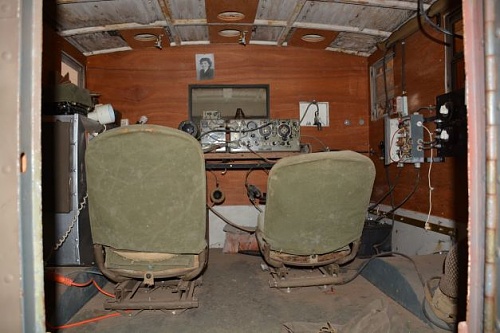 Click image for larger version

Name:	radio truck inside 2 for posting.JPG
Views:	16
Size:	47.3 KB
ID:	128476