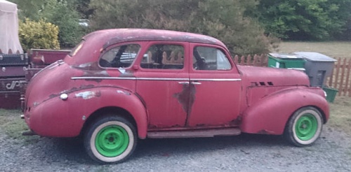 1940-pontiac-silver-streak-special-6-sedan-suicide-door-4-door-sbc-project-car-11.JPG