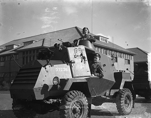 Click image for larger version
Name: 1280px-Opleiding_Konikinlijke_Marechaussee_te_Apeldoorn,_een_GM_Otter_pantserwagen,_Bestanddeeln.jpg
Views: 3
Size: 294.5 KB
ID: 110742