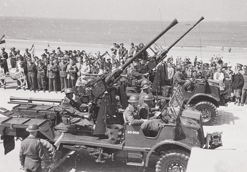 Click image for larger version
Name: AKL031504.jpg
Views: 20
Size: 518.8 KB
ID: 124853