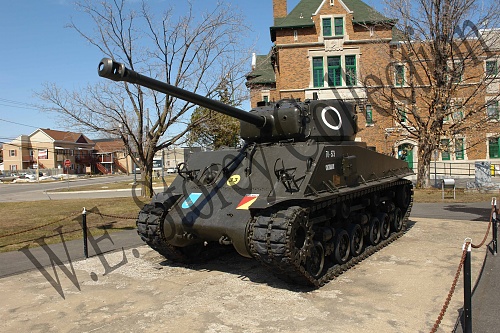Click image for larger version

Name:	M4A2E8 Regiment de Hull Armouries [1] copy.jpg
Views:	7
Size:	796.1 KB
ID:	119697