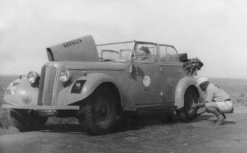 Click image for larger version

Name:	humber car 1946 libya. M239469 open top with german pow.jpg
Views:	9
Size:	394.5 KB
ID:	111116
