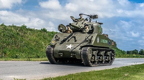 Lot 95 105 Sherman D-Day Museum sale 18 Sept 2016.jpg