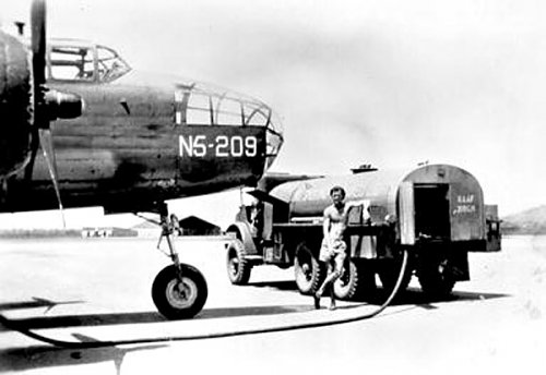 Refuelling a B25, Garbutt Townsville, ca 1946.jpg