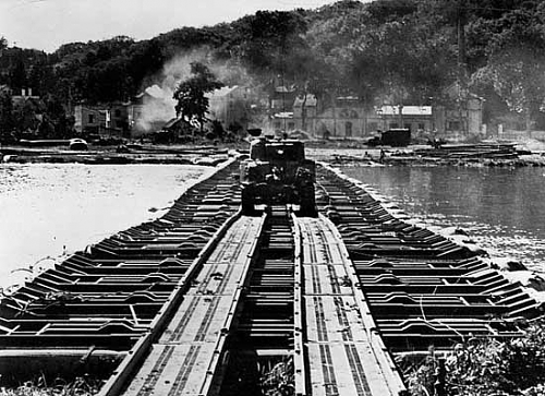 sherman pontoon bridge seine august 1944.jpg