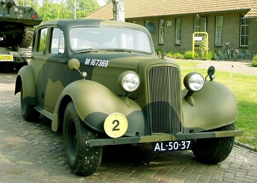 01-Humber-Super-Snipe(1939),Oirschot (600 x 428).jpg