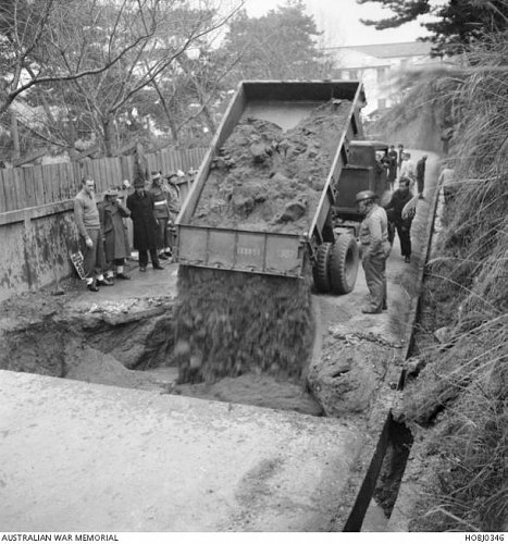 Click image for larger version

Name:	HOBJ0346  F60S tipper  Japan  c January 1950.jpg
Views:	16
Size:	71.2 KB
ID:	69393