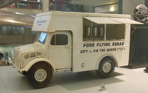 Click image for larger version

Name:	queen_s_messengers_food_flying_squad_vauxhall_van_by_rlkitterman_db87hpa-pre.jpg
Views:	5
Size:	80.6 KB
ID:	104864