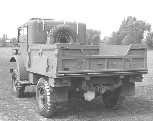 8444 winterized van lorry 817-10942.jpg