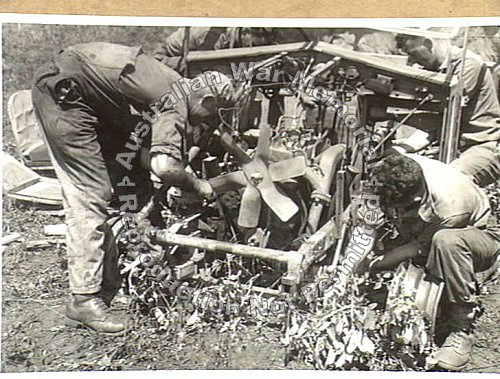064534 Tolga QLD 1944 PU Morris wreck.jpg