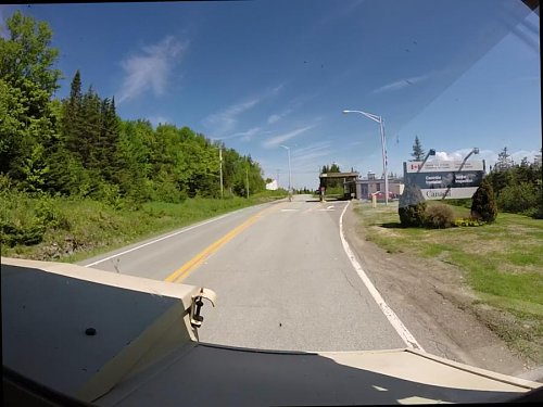 Click image for larger version

Name:	W Crossing the Canadian Boarder.jpg
Views:	19
Size:	66.9 KB
ID:	65913