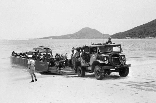 Click image for larger version

Name:	P02216.003  Dec. 42  Joint Overseas Operational Training School (JOOTS), at Nelson's Bay NSW - C.jpg
Views:	20
Size:	55.0 KB
ID:	66554