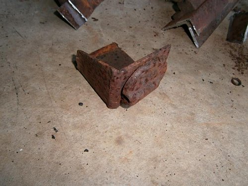 Click image for larger version
Name: Sun visor bracket.jpg
Views: 10
Size: 53.4 KB
ID: 53265