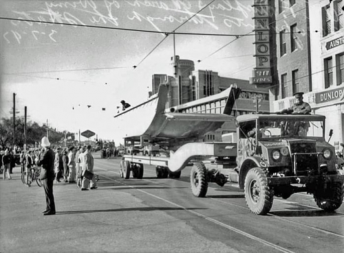104937r Brisbane 1942.jpg