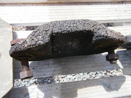 Click image for larger version

Name:	Front Axle Bump Block Old.jpg
Views:	17
Size:	62.9 KB
ID:	50766