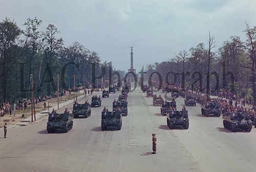 Click image for larger version

Name:	Berlin Victory Parade.jpg
Views:	13
Size:	350.4 KB
ID:	111604