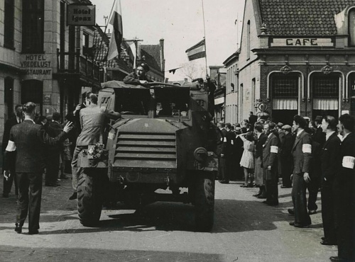 Click image for larger version
Name: Beeldbank WO2 198546.jpg
Views: 2
Size: 132.8 KB
ID: 139114