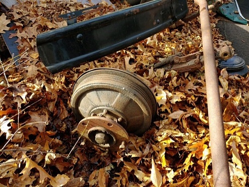 1939  5 bolt front  Hub.jpg