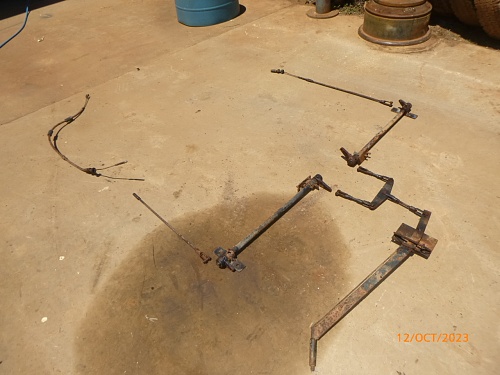 Click image for larger version

Name:	LRT Hand brake linkage removed  10 2023.JPG
Views:	1
Size:	636.5 KB
ID:	136163