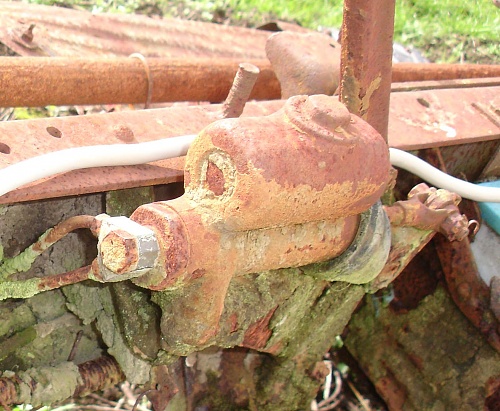 1942-45 Chev master cylinder (R).jpg