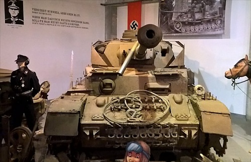 Click image for larger version

Name:	normandy-tank-museum-sherman-m4a1-tank.jpg
Views:	2
Size:	61.2 KB
ID:	122265